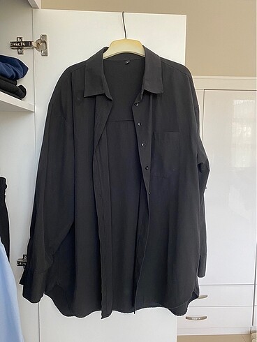 siyah oversize gömlek