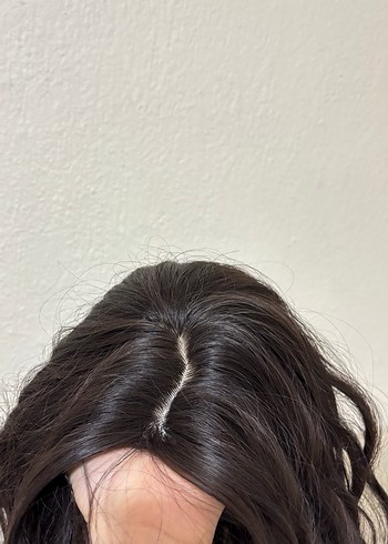 Parlak Siyah Dalgalı Kadın Peruk - Görsel 6