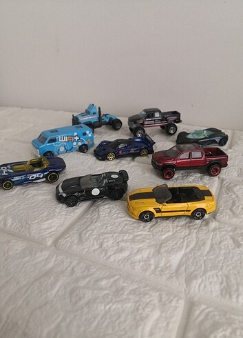  Matchbox ve hotwheels arabalar