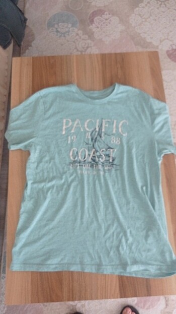 LC t-shirt 
