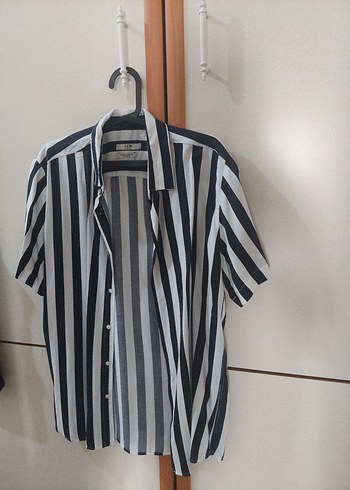 Gri Beyaz Çizgili Kısa Kollu Erkek Gömlek - Görsel 2