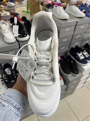 Alexander McQueen Alexander mc