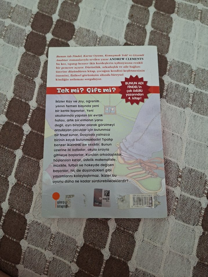 Tek mi? Çift mi? - Andrew Clements - Görsel 3