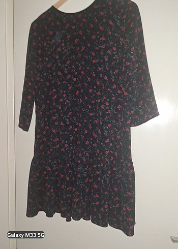 Çiçek Desenli Siyah Elbise - Görsel 3