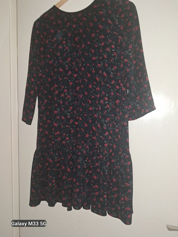 Çiçek Desenli Siyah Elbise - Görsel 3