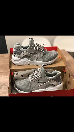 NİKE HUARACHE 