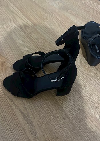 Siyah Minimalist Platform Topuklu Kadın Ayakkabı - Görsel 2