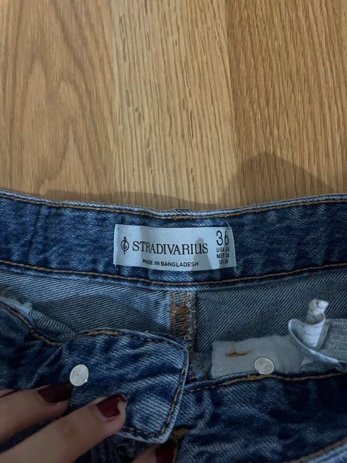STRADIVARIUS   Kadın Mini Denim Şort - Görsel 4
