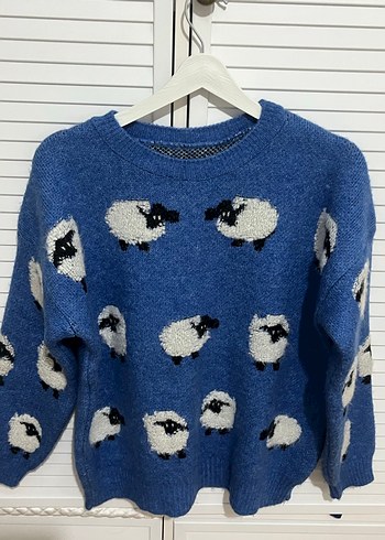 Mavi Nakışlı Örgü Koyunlu Kadın Yün Kazak - Görsel 2