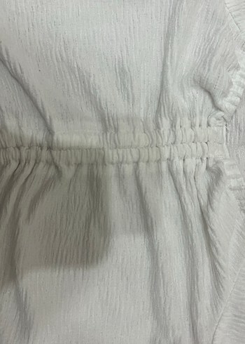 Beyaz V Yaka Kısa Kollu Keten Bluz - Görsel 3