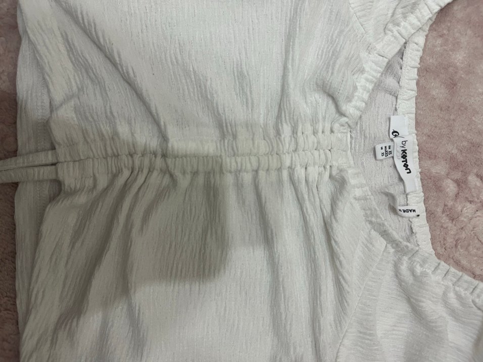 Beyaz V Yaka Kısa Kollu Keten Bluz - Görsel 3