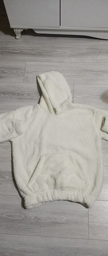 Beyaz sweatshirt 