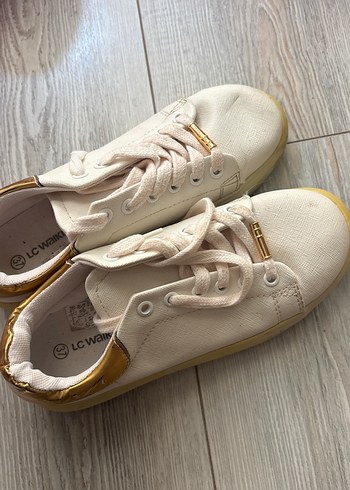 LC Waikiki Ekru Bagcikli Sneaker