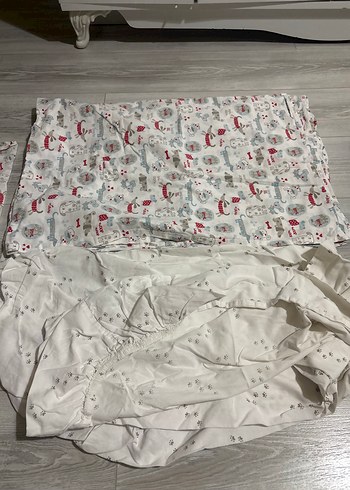 Nakışlı Beyaz ve Gri Nevresim Takımı