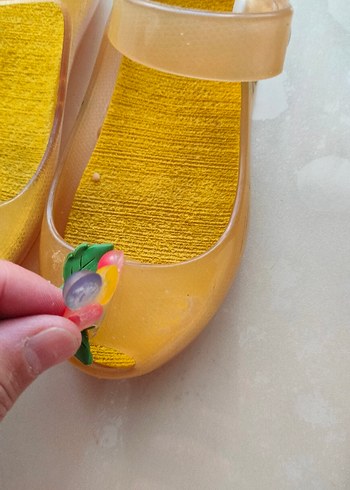 23 Beden sarı Renk Boncuklu Sarı Çiçekli Kız Terliği