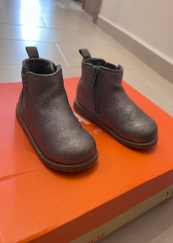 Kız Çocuk simli Gri Deri fermuralı Bot