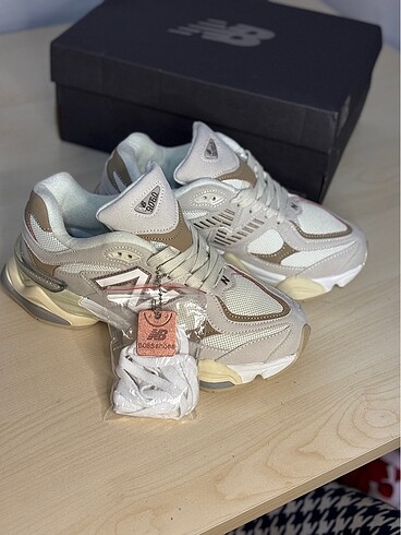 NEW BALANCE 9060 Sea salt brown krem