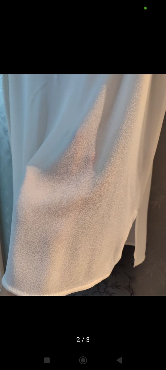 Beyaz V Yakalı Kolsuz Salaş Bluz - Görsel 2