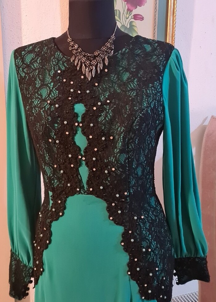 Güpürlü taşlı Abiye elbise 40 beden  - Görsel 2