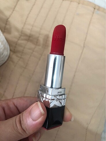 dior velvet kırmızı ruj