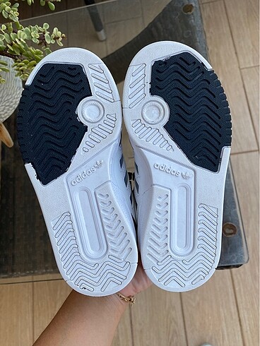 28 Beden çeşitli Renk Adidas erkek çocuk ayakkabısı