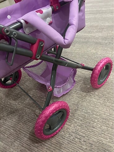 Beden Manhattan Toy Baby Stella marka oyuncak bebek arabası ve puset