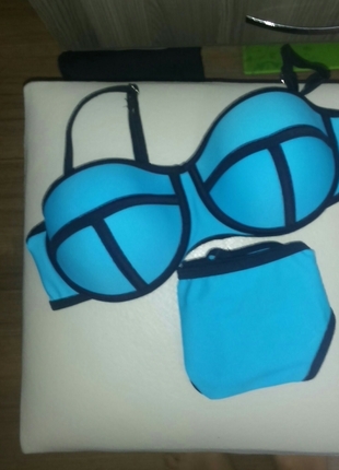 Triangl bikini