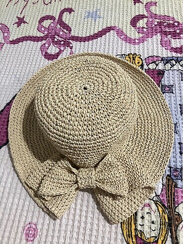 Hasır örme şapka