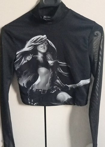 Siyah Gotik Yüksek Yakalı Baskılı Bluz