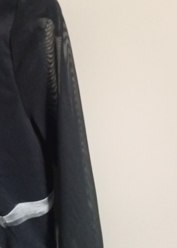 Bershka Siyah Gotik Yüksek Yakalı Baskılı Bluz