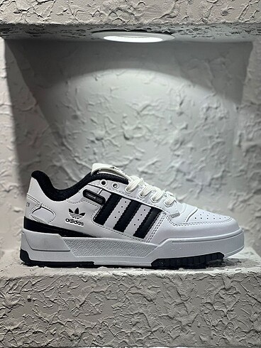 Adidas forum low