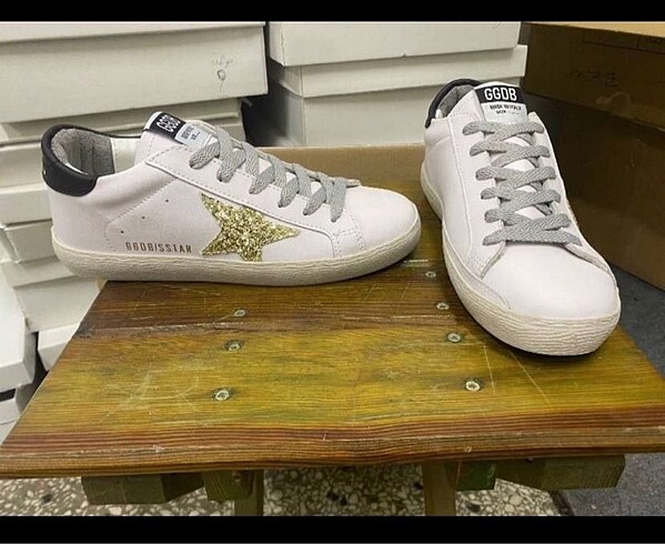 Golden Goose Deluxe Golden goose deluxe