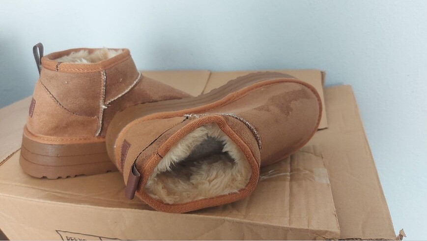 39 Beden UGG mini