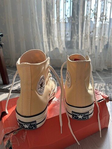 39 Beden sarı Renk Converse chuck 70