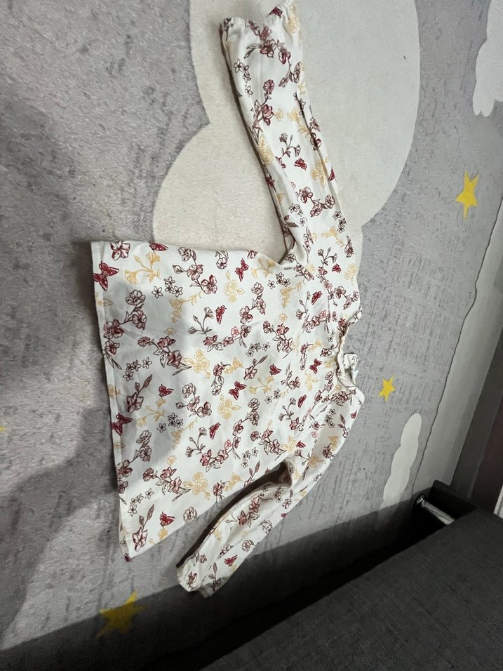 Beyaz Çiçek Desenli Kız Çocuk Bluz - Görsel 3