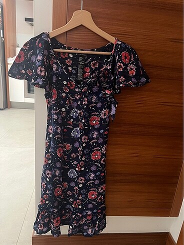 River Island elbise