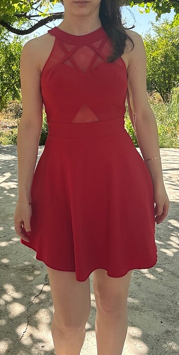 Kırmızı mini elbise
