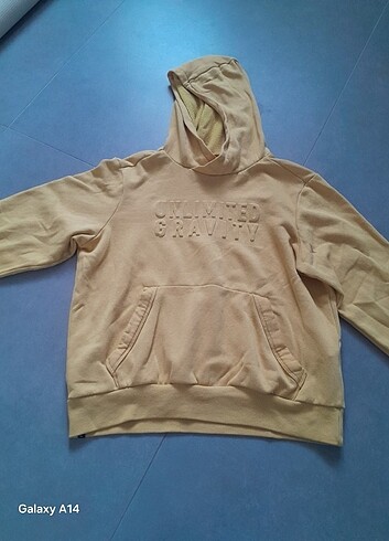 Decathlon Sweatshirt 