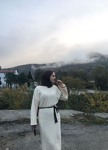 Diğer Beyaz triko elbise tesettür