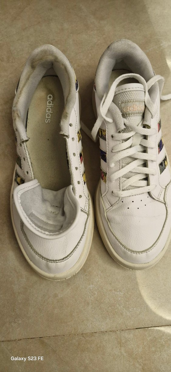 Beyaz Adidas Spor Ayakkabı Velcro Bantlı - Görsel 2