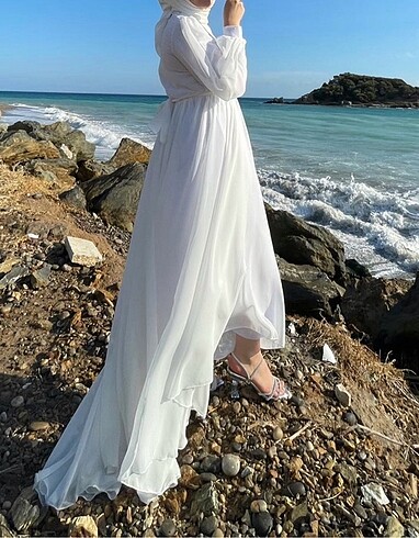 Kuyruklu Şifon Nikah Elbisesi