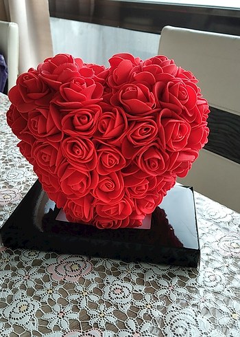Kırmızı Gül Detaylı Kalp Şeklinde hediye - Görsel 3