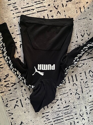 PUMA SWEATSHIRT