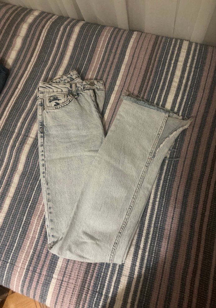 Gri Batik Desenli Yırtmaçlı Kadın Kot Pantolon - Görsel 5