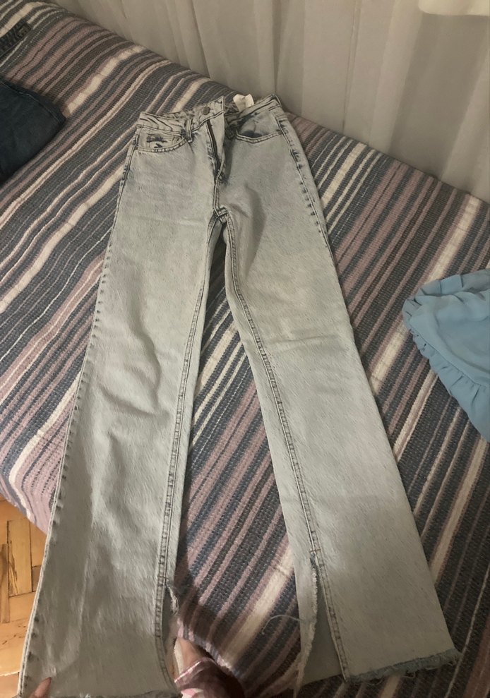 Gri Batik Desenli Yırtmaçlı Kadın Kot Pantolon - Görsel 1