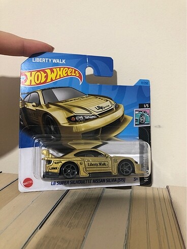 HOT WHEELS ARABA