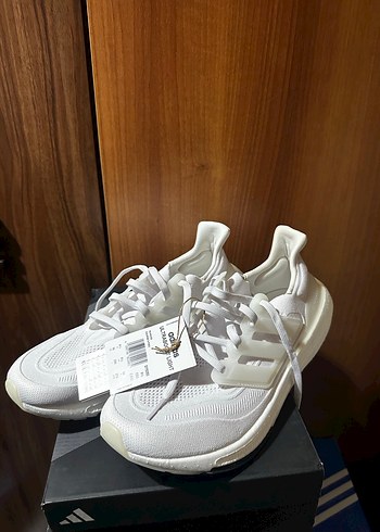 Adidas 44