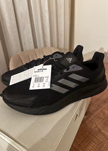 Adidas 44