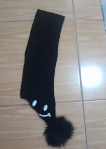 Siyah Gülümseme Nakışlı Ponponlu Bere takımı - Görsel 3