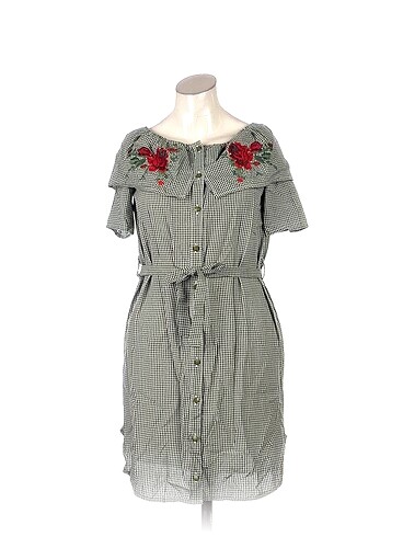 PreLoved Kısa Elbise %70 İndirimli.